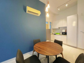 Mount Austin 2-4pax 5min Ikea Toppen Aeon Tebrau